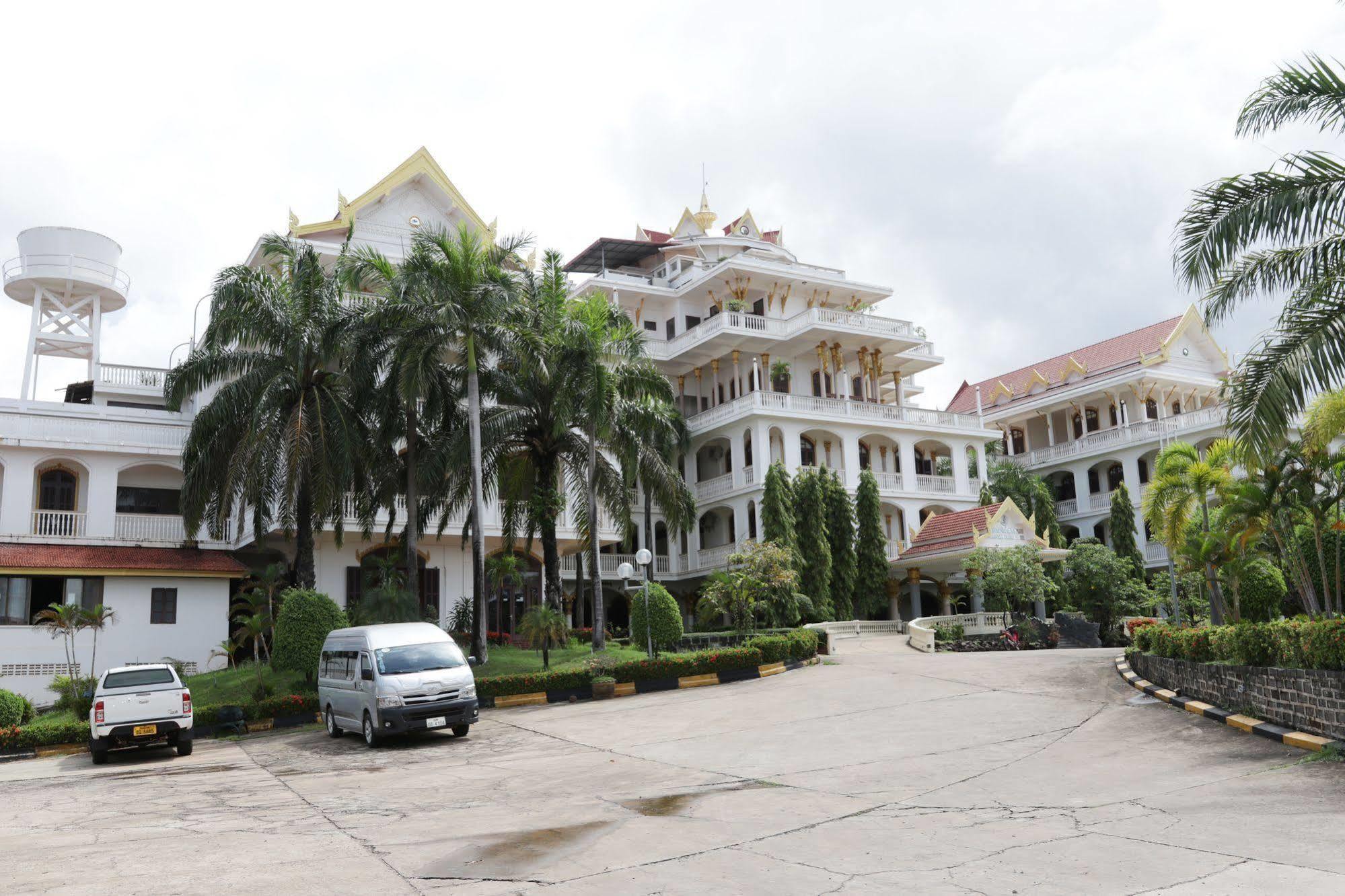 Champasak Palace Hotel Pakse Exterior photo